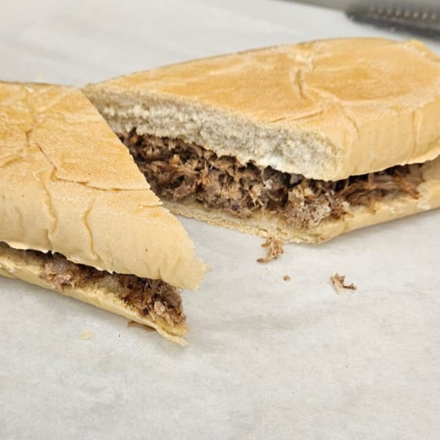 Pork Sandwich / Pan con Lechon.